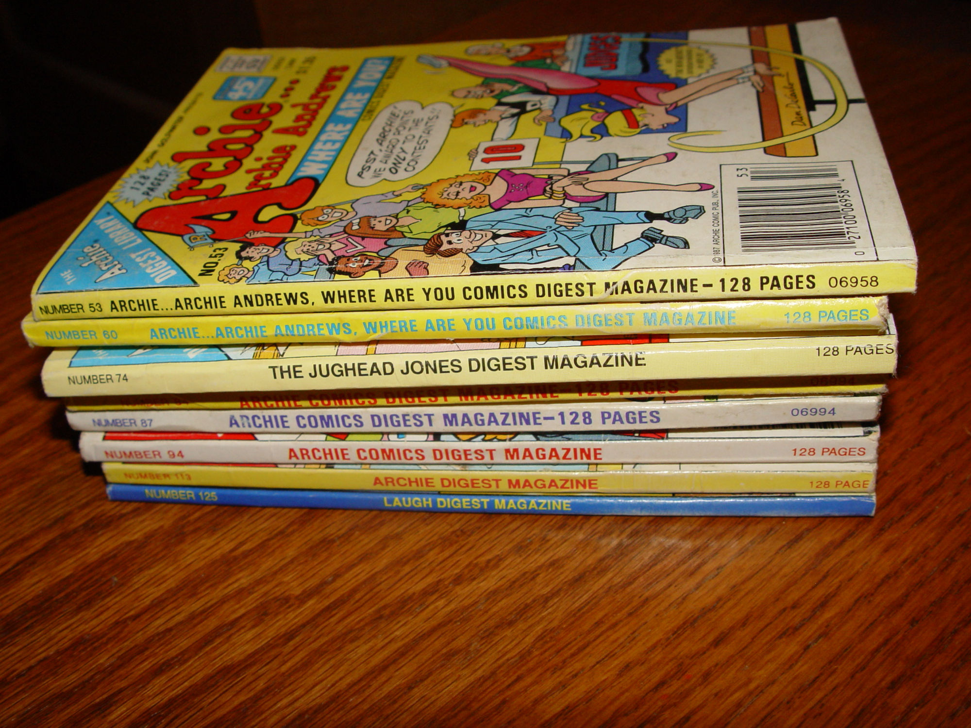 Lot of 7 Archie & Jughead Digest
                            Magazines - Very nice Comic Books