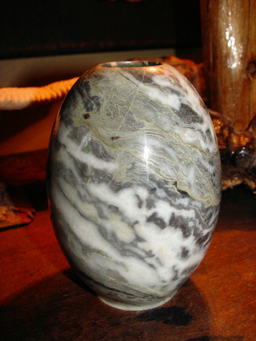 Beautiful Vintage Peacock
              Chinese Marble Vase