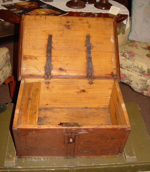 Antique Scandinavian Immigrant's
              Trunk from Norway