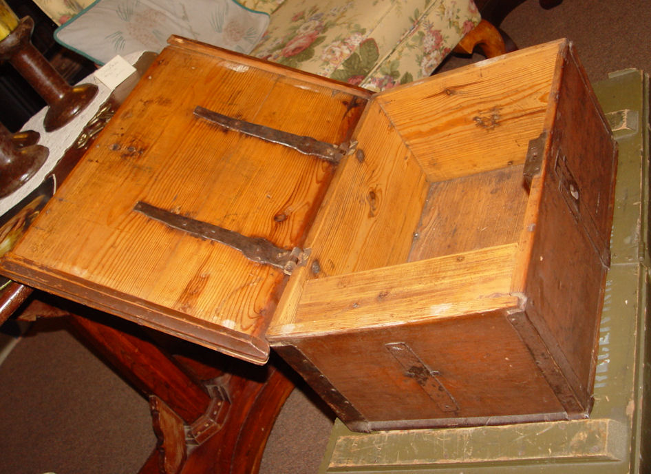 Antique Scandinavian Immigrant's
              Trunk from Norway
