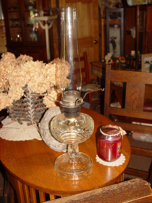 Aladdin Model B Washington drape
              smooth stem lamp - Clear Glass 24"