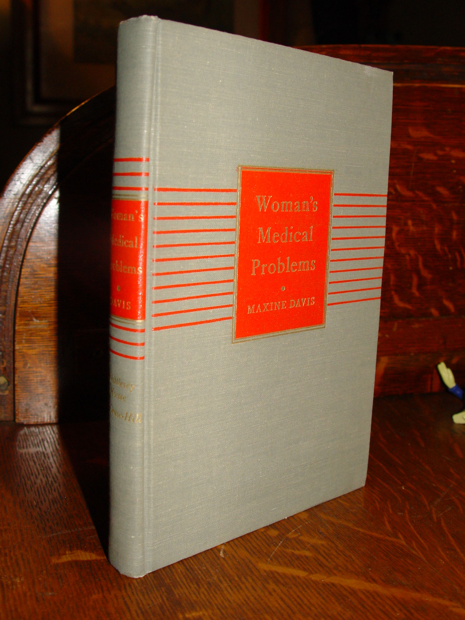 Woman's Medical Problems by Maxine Davis
1945