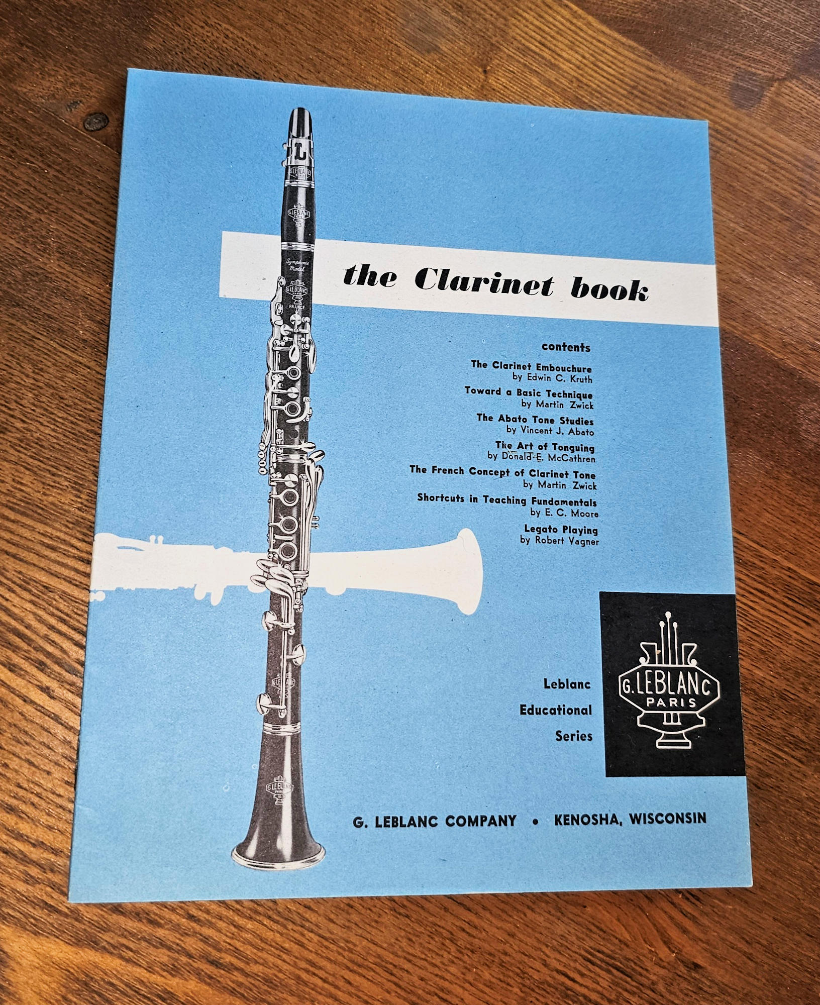 Vintage "The
                        Clarinet book" - G. Leblanc Co. (Kenosha,
                        Wisconsin)