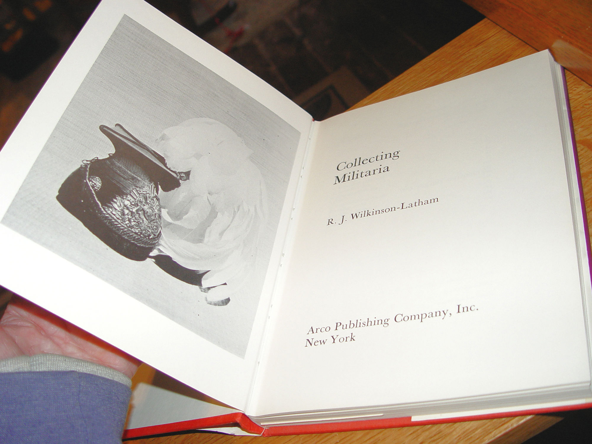 Collecting Militaria 1975 First Ed. by
R.J. Wilkinson-Latham