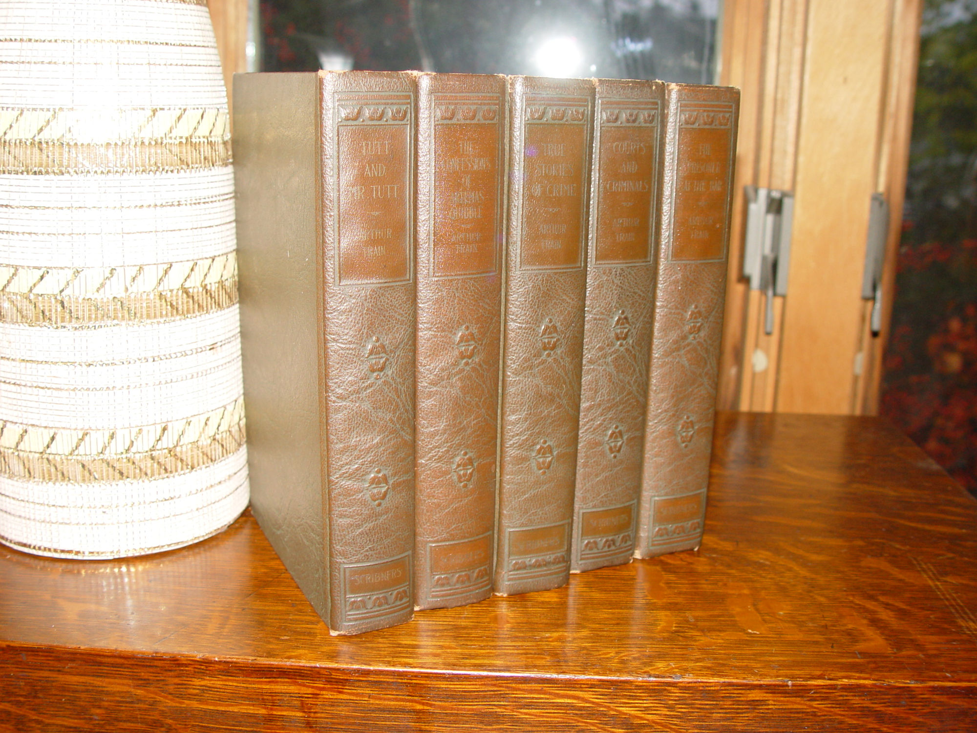 THE WORKS OF ARTHUR TRAIN 1926 (5 VOLUME
                        SET) Tutt and Mr. Tutt; the Prisoner At the Bar;
                        True Stories of Crime; the Confessions of
                        Artemas Quibble; Courts and Criminals