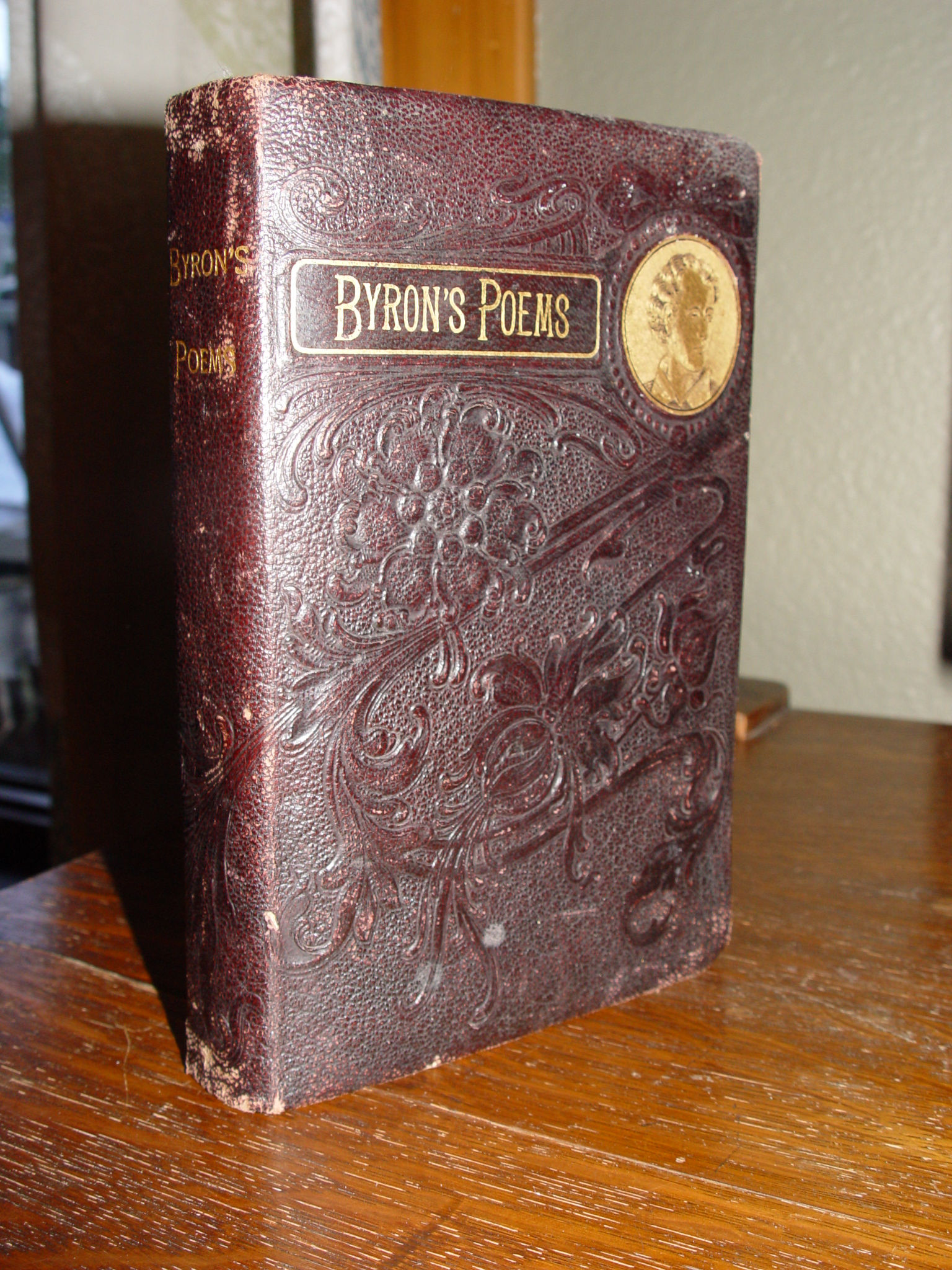 19th c. Byron's Poems; Poetical Works Lord
                        Byron - Full Padded leather