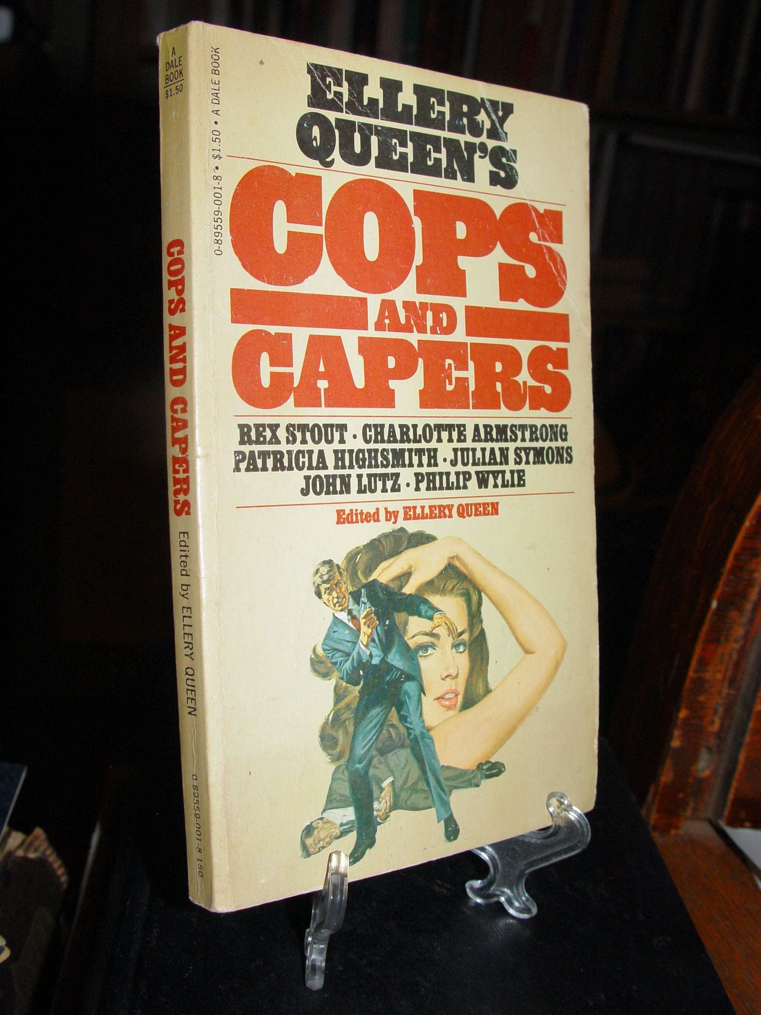 Ellery Queen's Cops and Capers 1977
                        Paperback