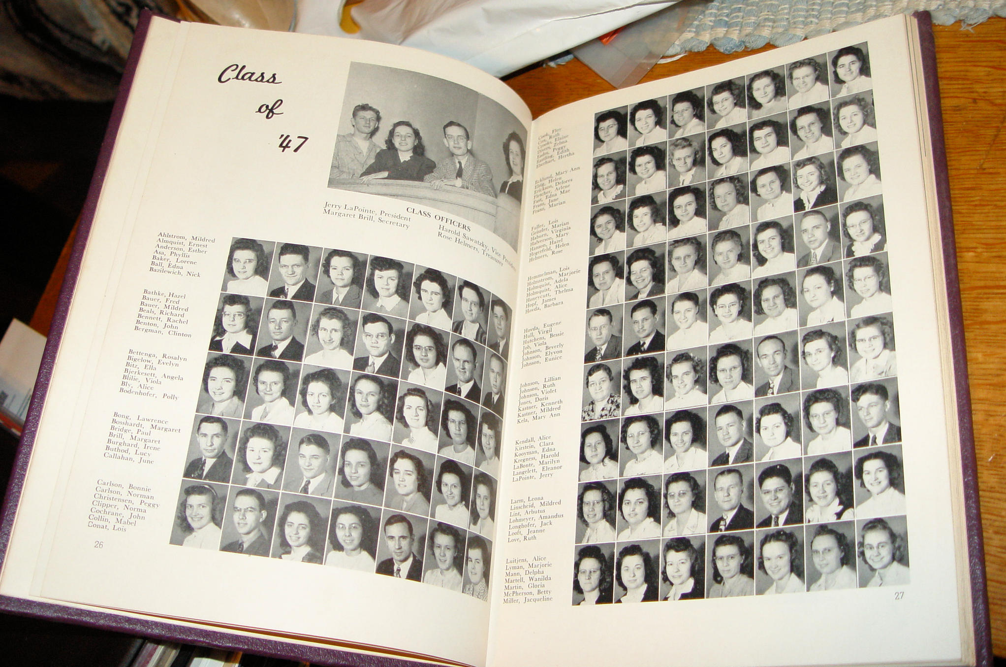 1946 The Scroll Yearbook - Northwestern
Bible and Missionary Training School Mpls, MN